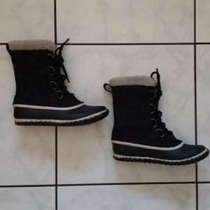 Sorel slim fit winter boots